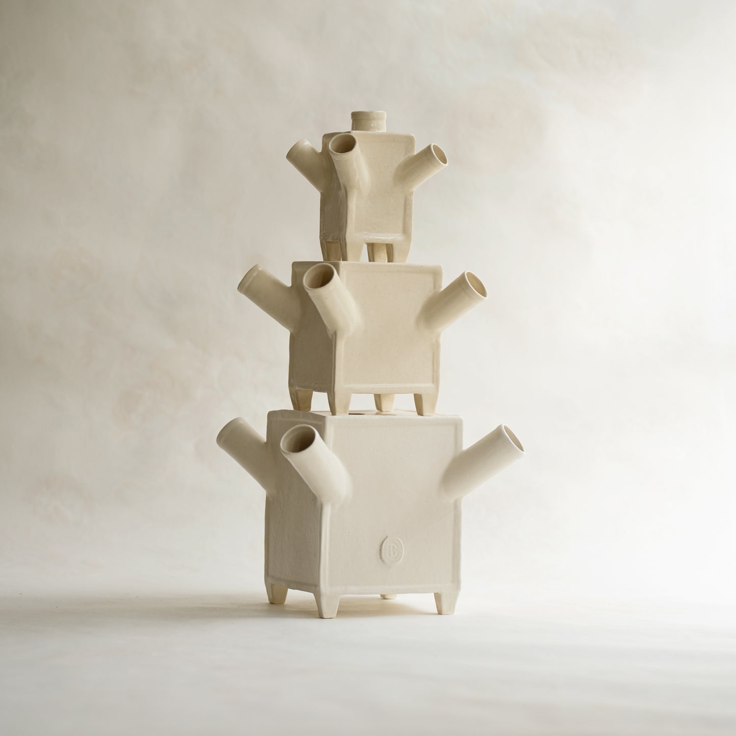 cara bauermeister 3 tier stoneware tulipiere vase